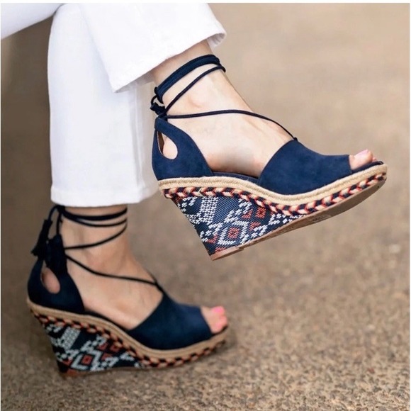 CAbi Shoes - NEW‎ CABI ISLA SUEDE WEDGE ESPADRILLE AZTEC WOMEN 10 Ankle Tassel Nautical 6001